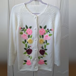 Hand Knit Embroidered Cozy White  Cardigan with Ribbed Cuffs and Open Front Sz M